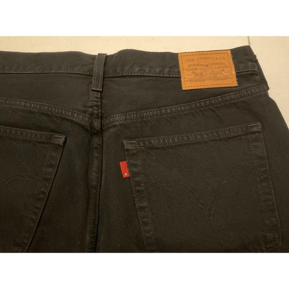 Levis Premium Deconstructed Denim Mini Skirt Black Raw Hem Size 31 Button Fly - Picture 3 of 6